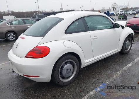 2012 Volkswagen Beetle 2.5L из США, поврежденный, VIN 3VWJP7AT9CM628025